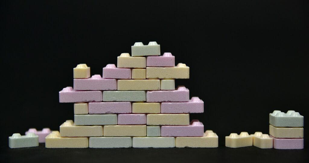 wall, construction site, to build, play stone, multicoloured, stones, insert, plug-in bricks, architecture, facade
